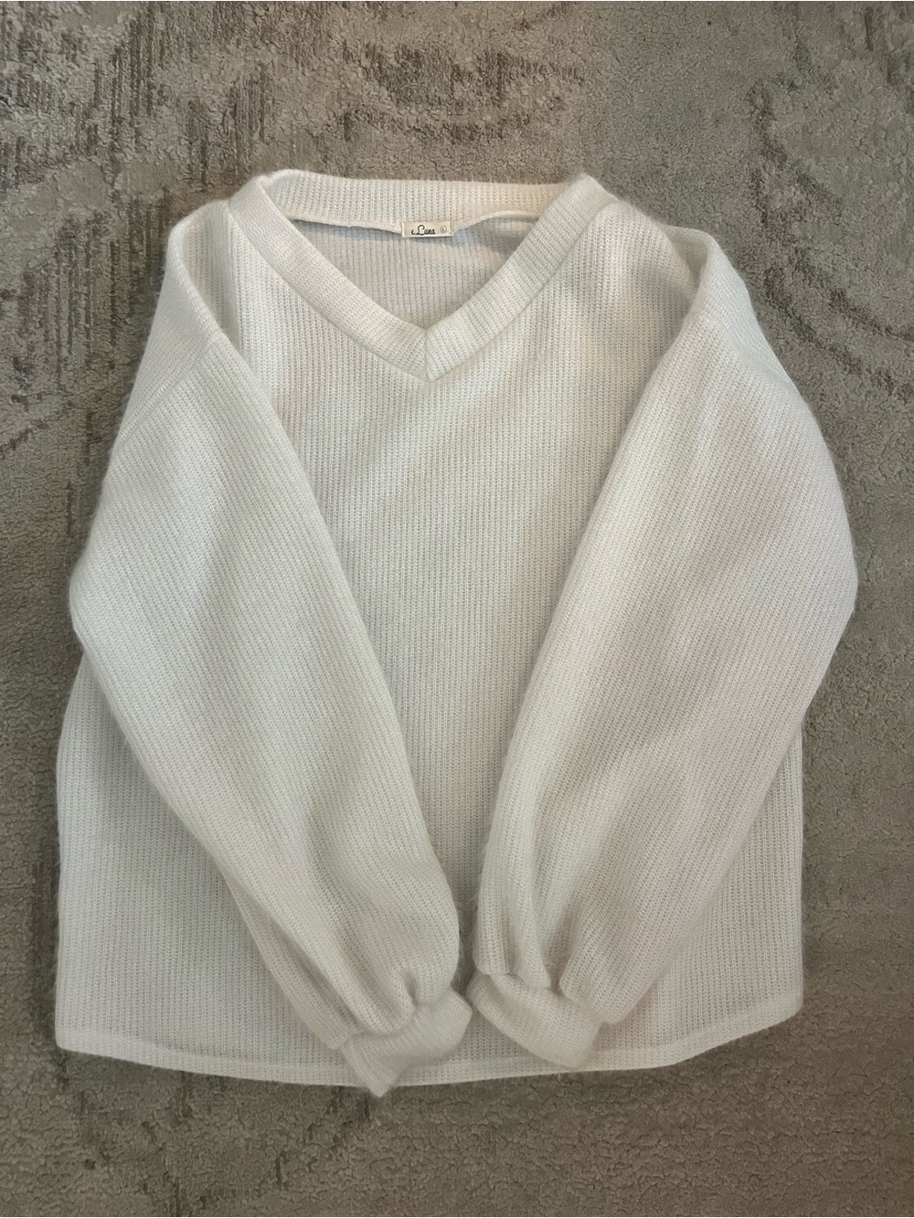 Women's Cream V‑Neck Balloon Sleeve Sweater